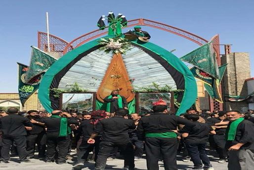 Tabut gəzdirmə mərasimi Yəzd xalqının İmam Hüseynin (ə) matəmi üçün simvolik mərasimidir.